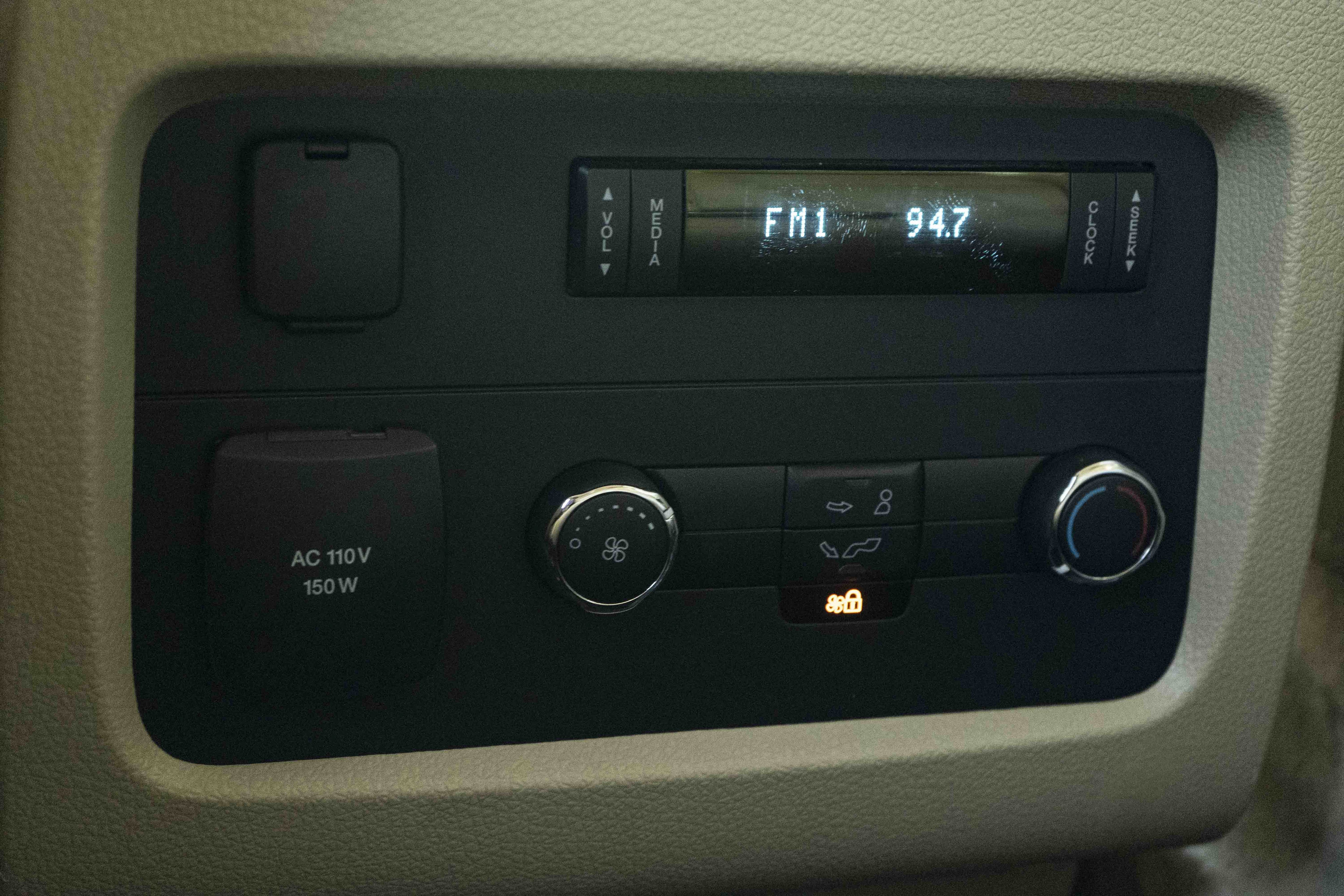 Used 2016 Ford Expedition EL XLT w/ Equipment Group 202A RWD image 40