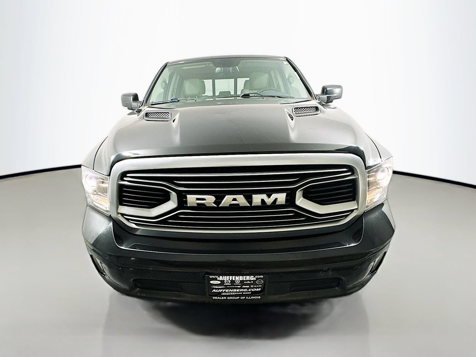 Used 2018 RAM 1500 Limited AWD/4WD image 2