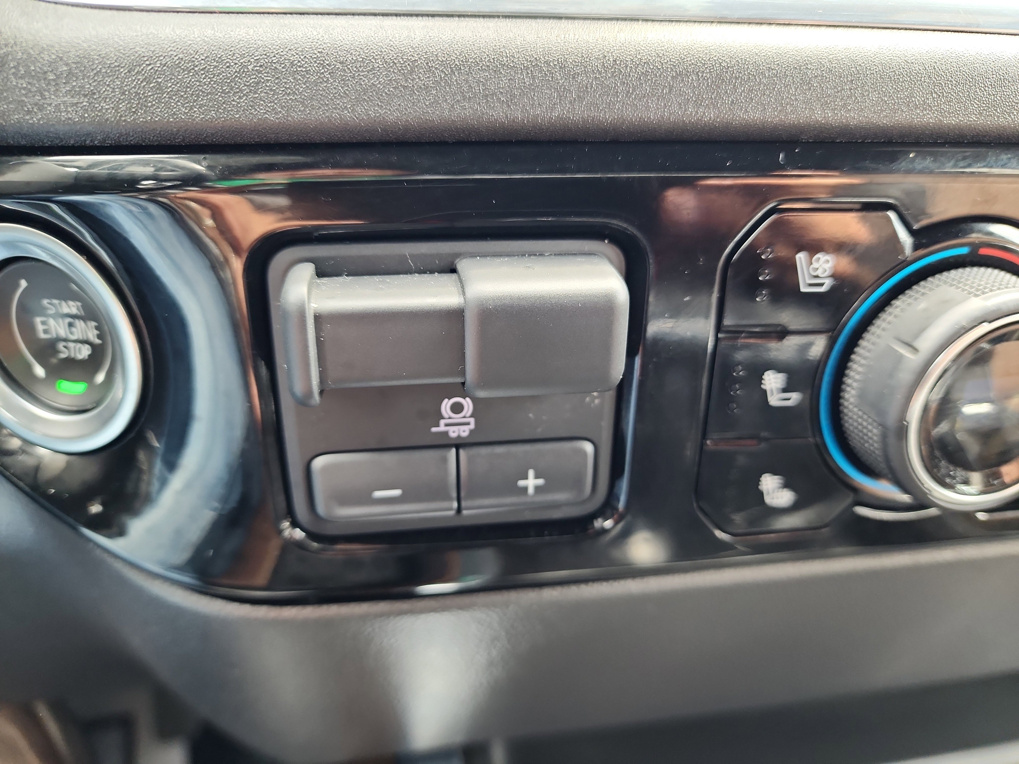 Certified 2023 Chevrolet Silverado 1500 High Country w/ Technology Package AWD/4WD image 16