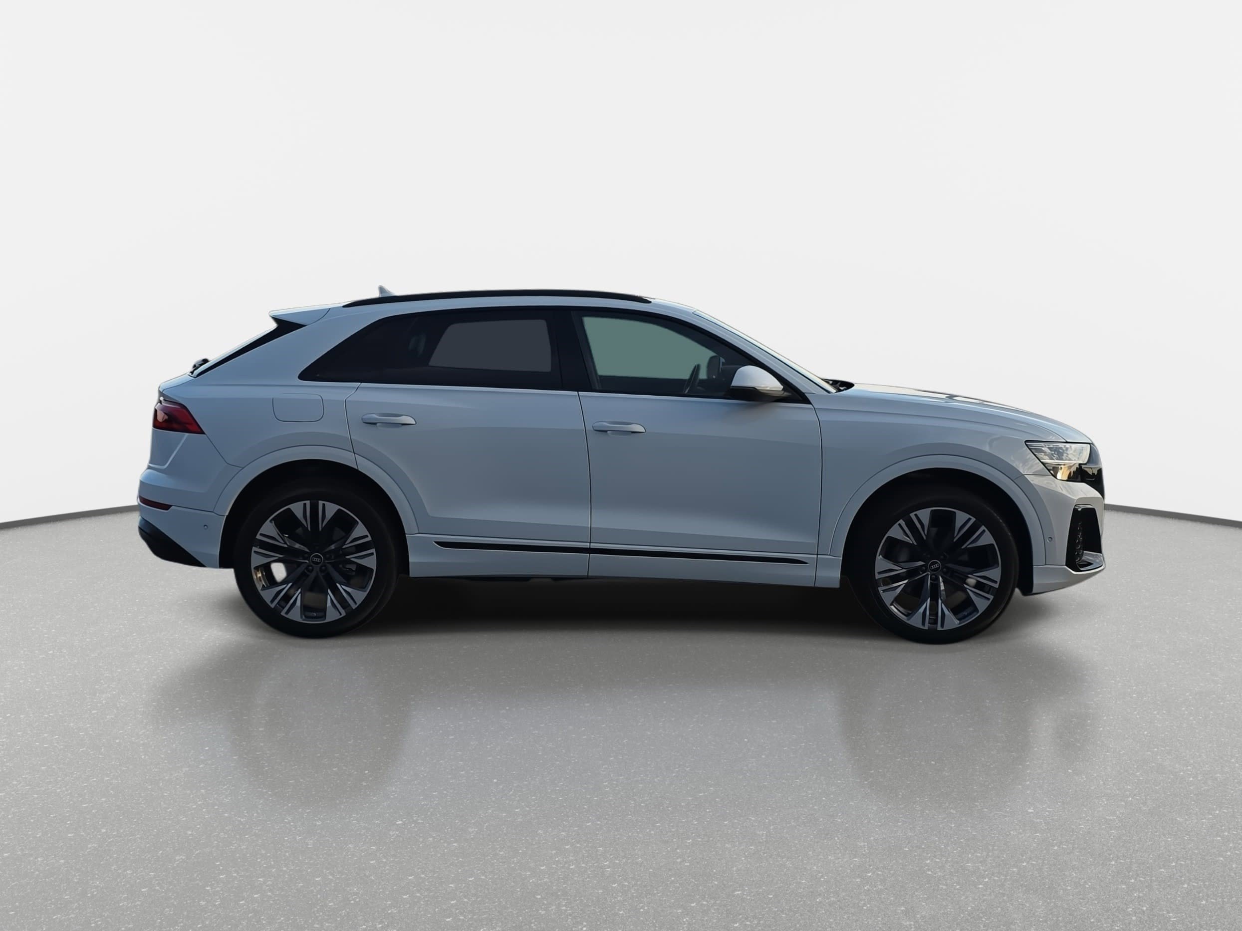 Certified 2025 Audi Q8 Premium Plus w/ Premium Plus Package image 4