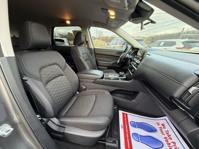 Certified 2024 Nissan Pathfinder SV image 20