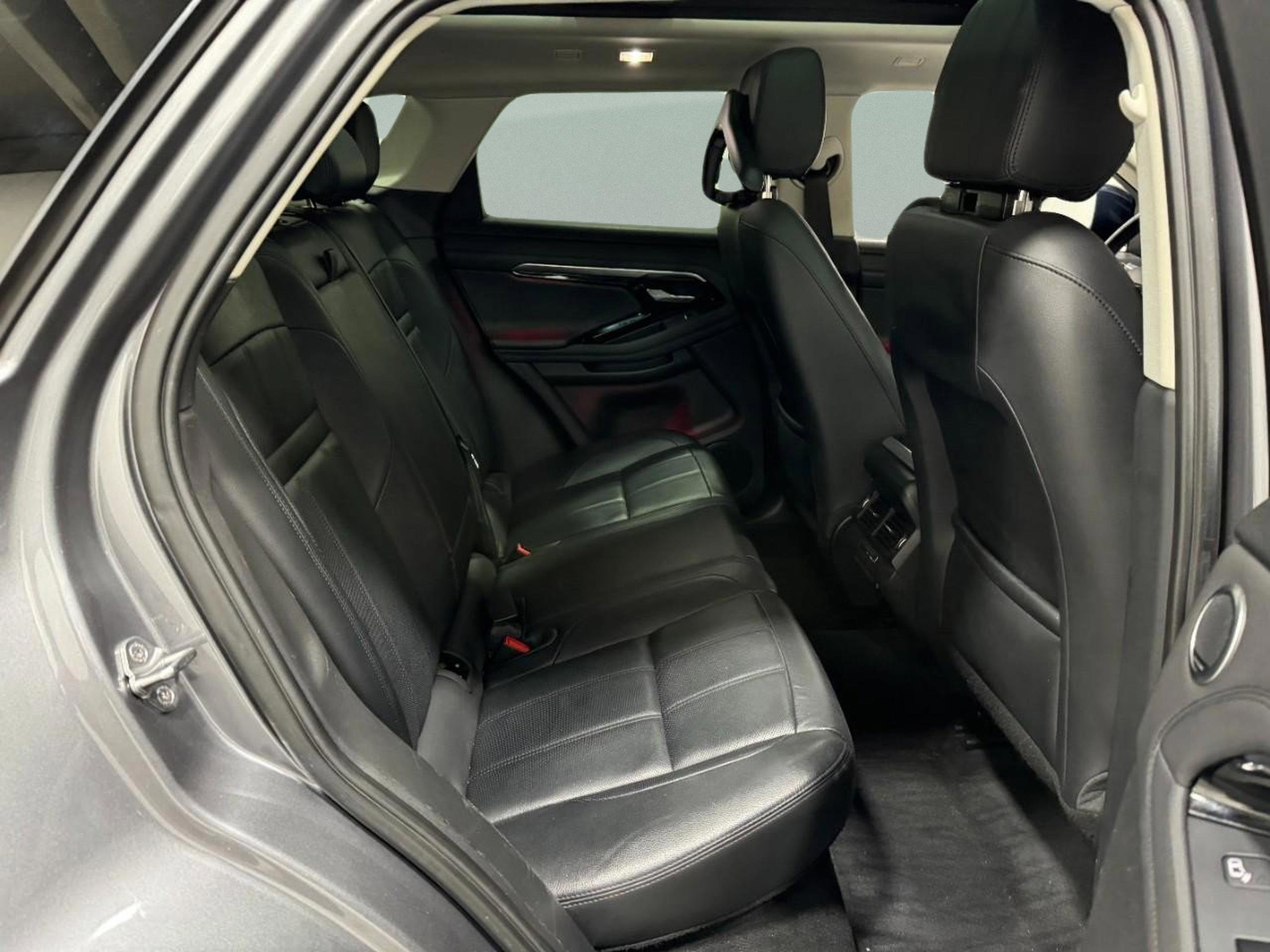 Used 2020 Land Rover Range Rover Evoque SE image 10