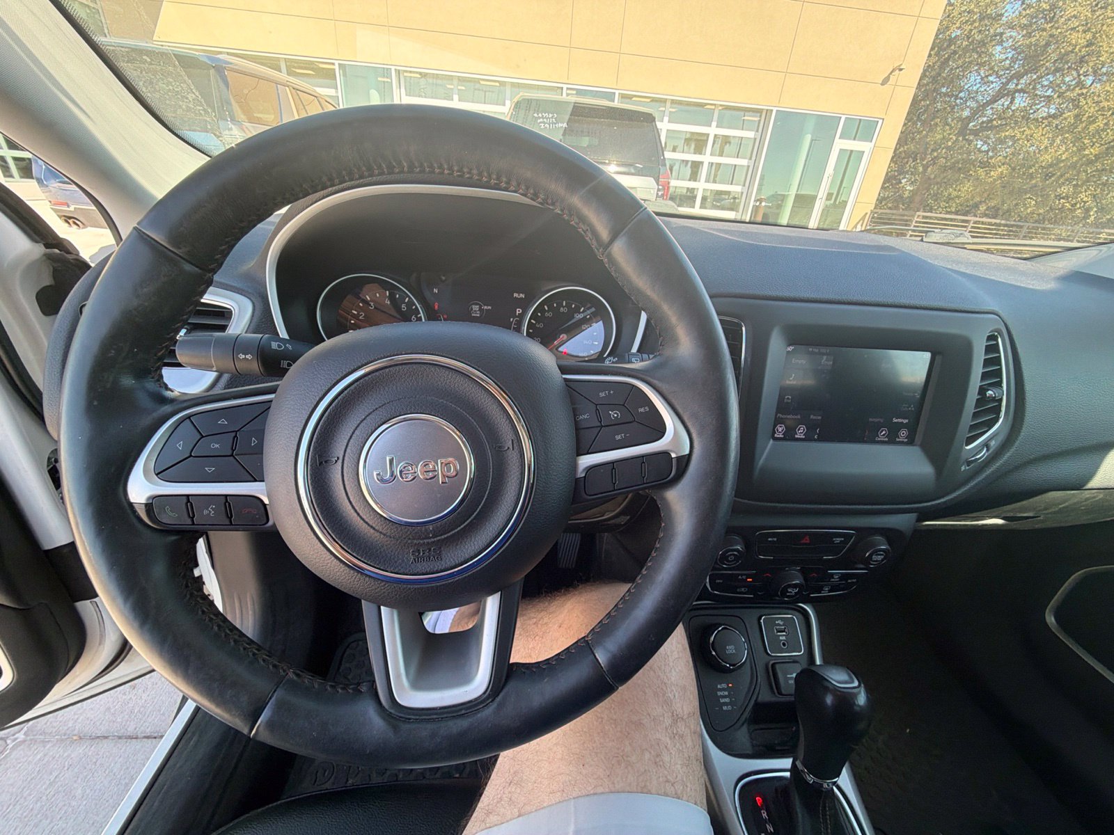 Used 2017 Jeep Compass Latitude w/ Popular Equipment Group AWD/4WD image 15