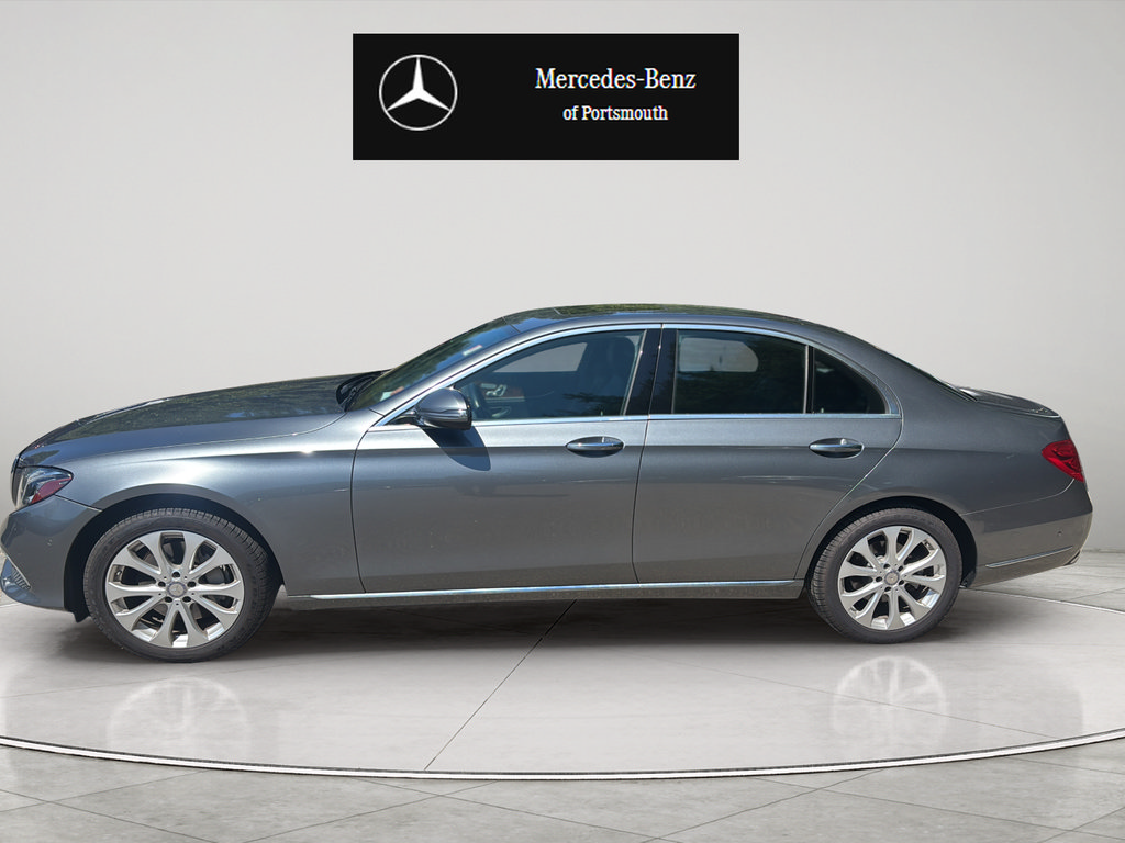 Used 2017 Mercedes-Benz E 300 4MATIC image 2