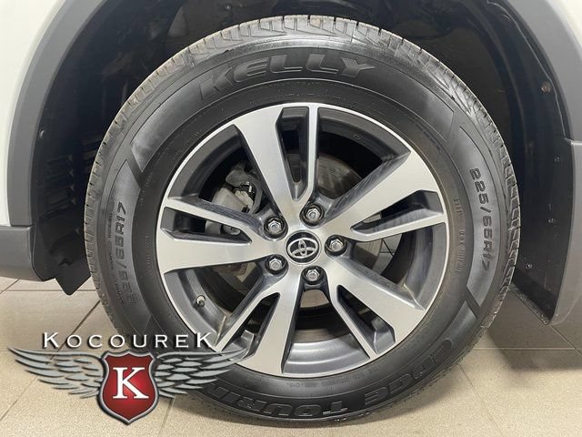 Used 2017 Toyota RAV4 XLE w/ All Weather Liner Package AWD/4WD image 7