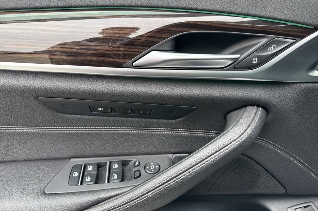 Used 2018 BMW 540i image 10