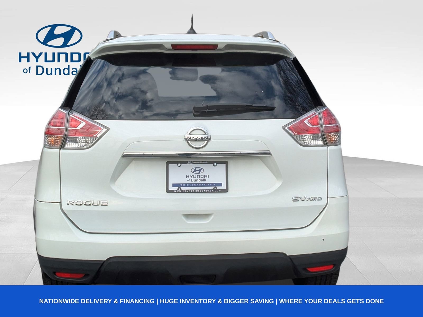 Used 2016 Nissan Rogue SV w/ SV Premium Package image 5