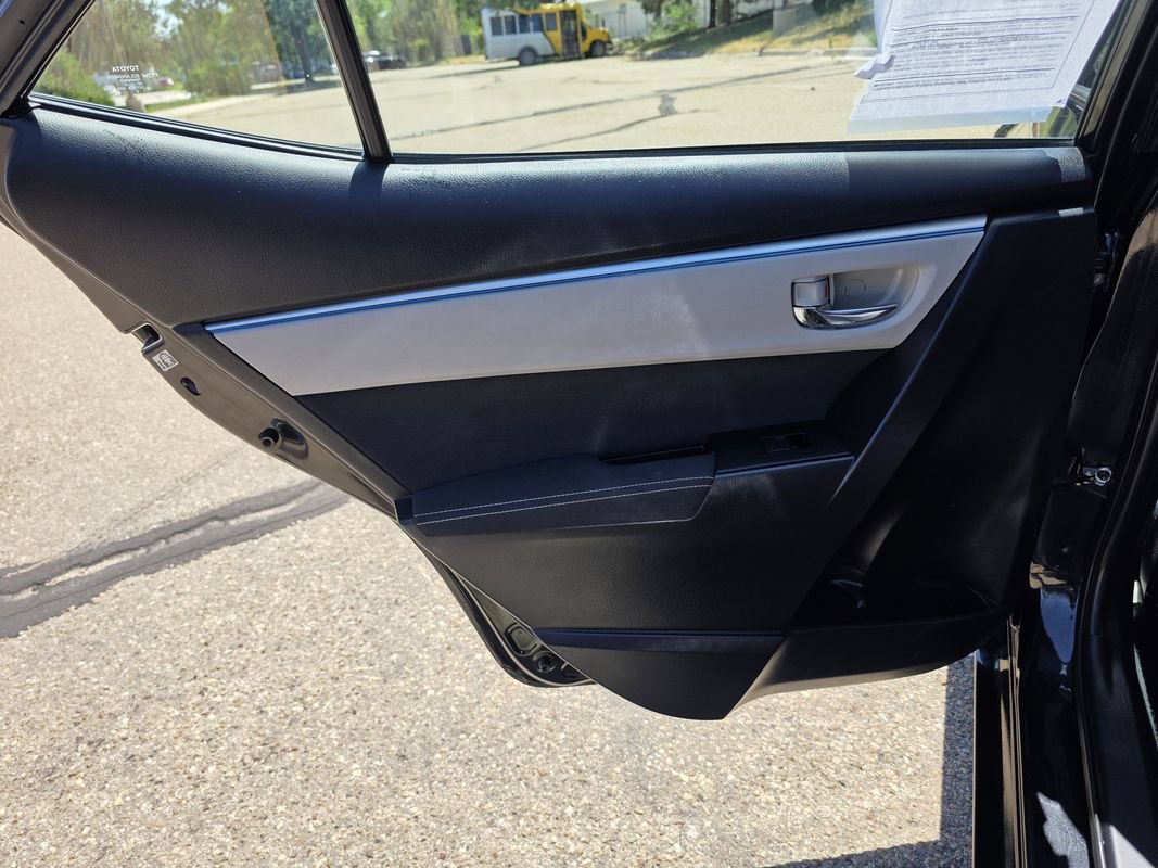 Used 2016 Toyota Corolla LE FWD image 16