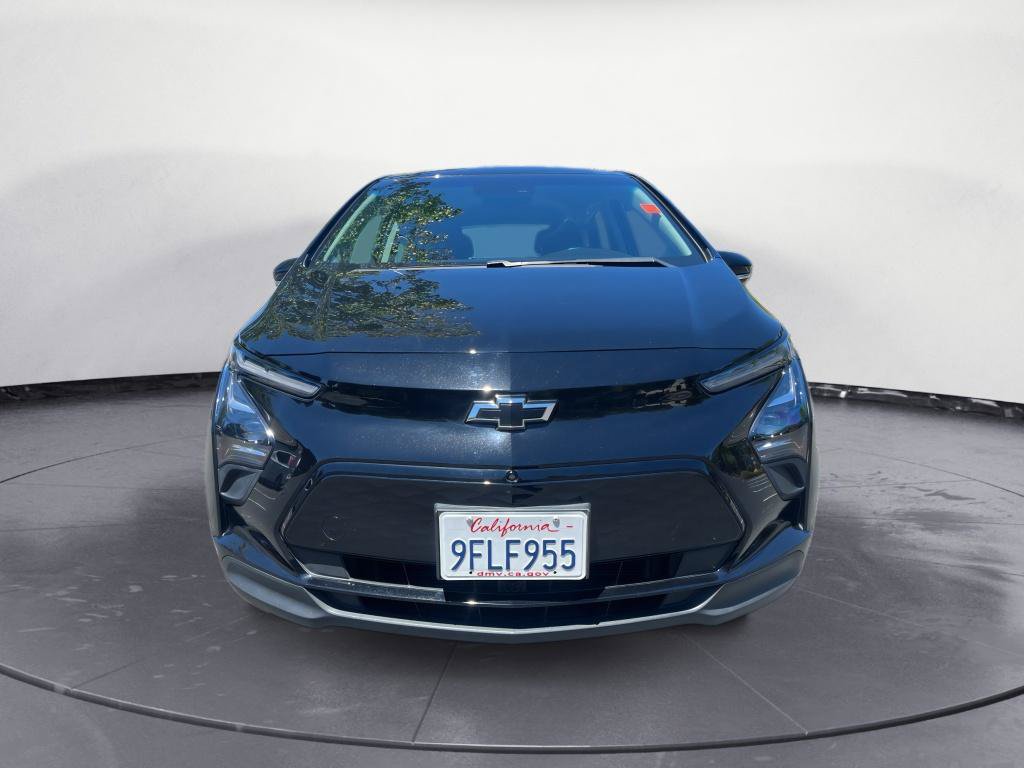 Used 2023 Chevrolet Bolt LT w/ Infotainment Package FWD image 2