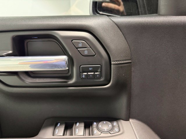 Used 2022 Chevrolet Silverado 1500 LTZ w/ LTZ Premium Package AWD/4WD image 10