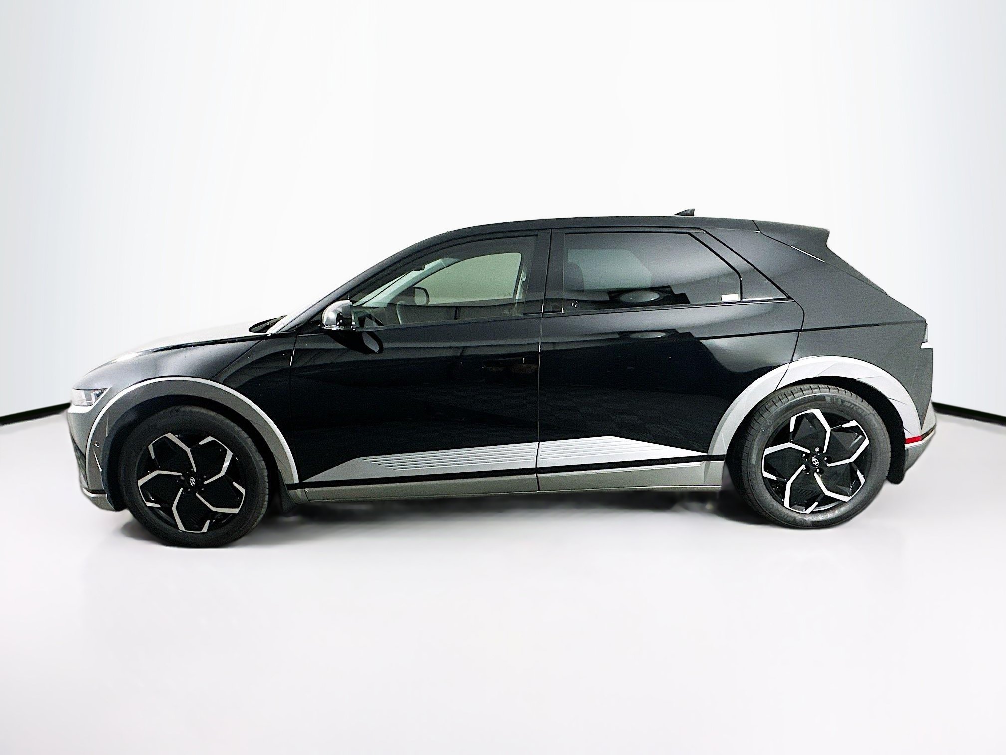 Used 2024 Hyundai Ioniq 5 Limited RWD image 4