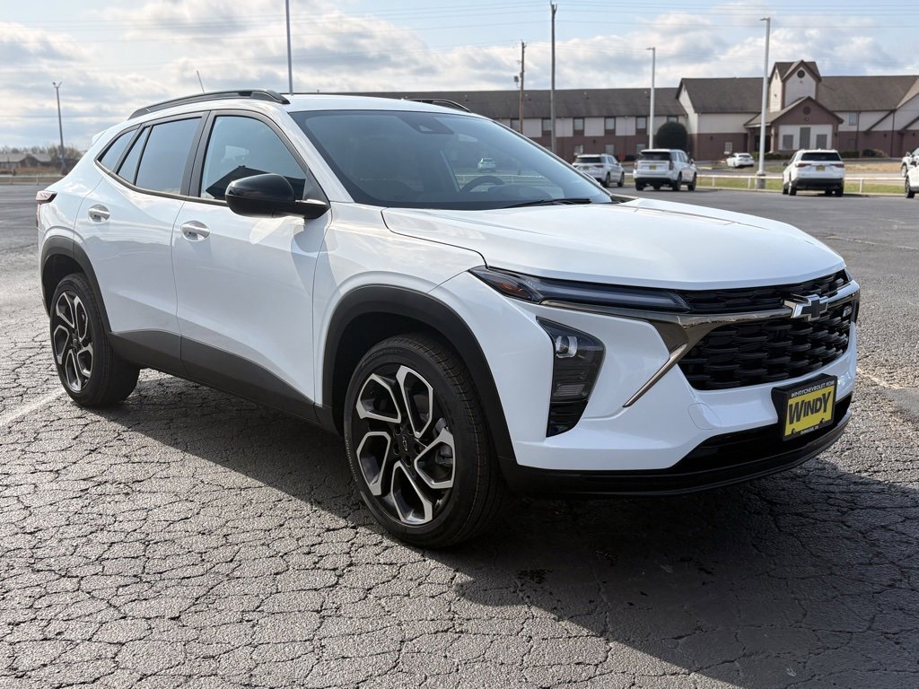 New 2026 Chevrolet Trax RS image 3