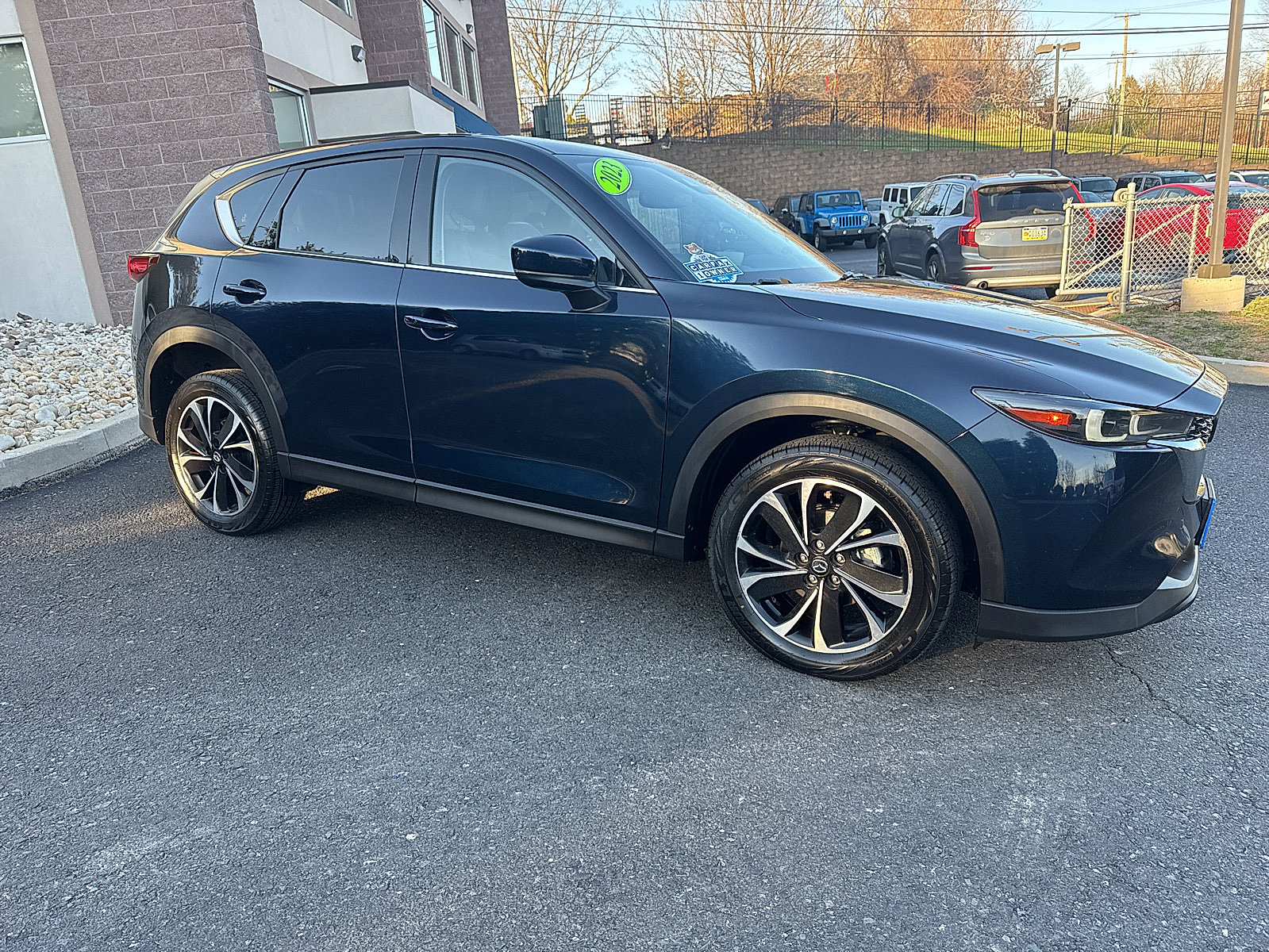 Used 2023 MAZDA CX-5 AWD 2.5 S w/ Premium Package image 2