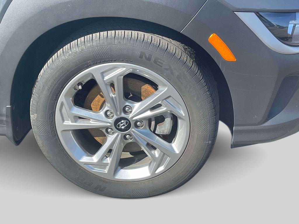 Used 2023 Hyundai Kona SEL image 9
