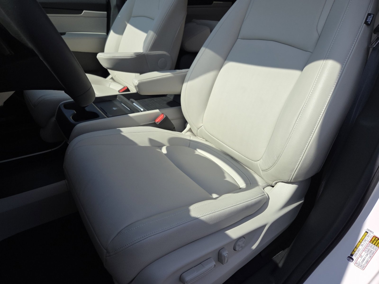 Certified 2025 Honda Odyssey EX-L image 27