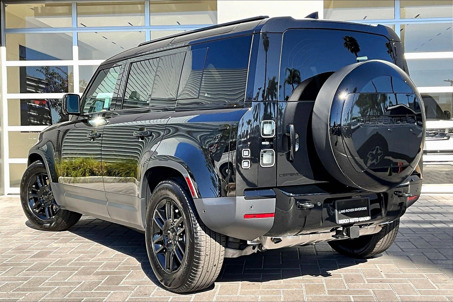 New 2026 Land Rover Defender 110 S image 3