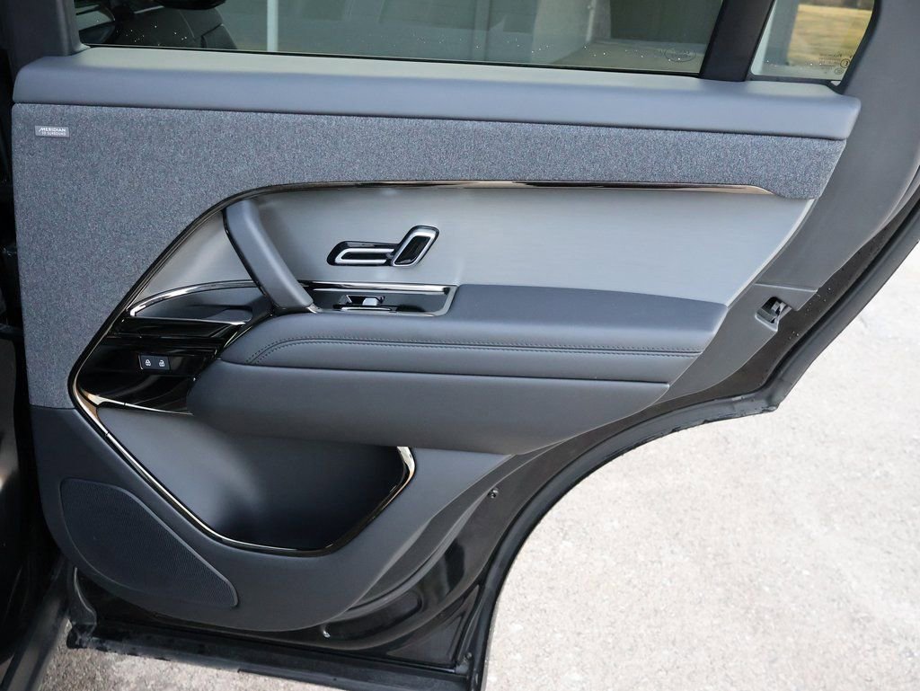 Used 2024 Land Rover Range Rover Sport Dynamic SE AWD/4WD image 15