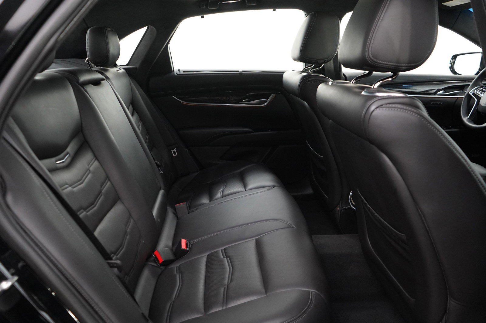 Used 2018 Cadillac XTS Vsport Platinum image 13