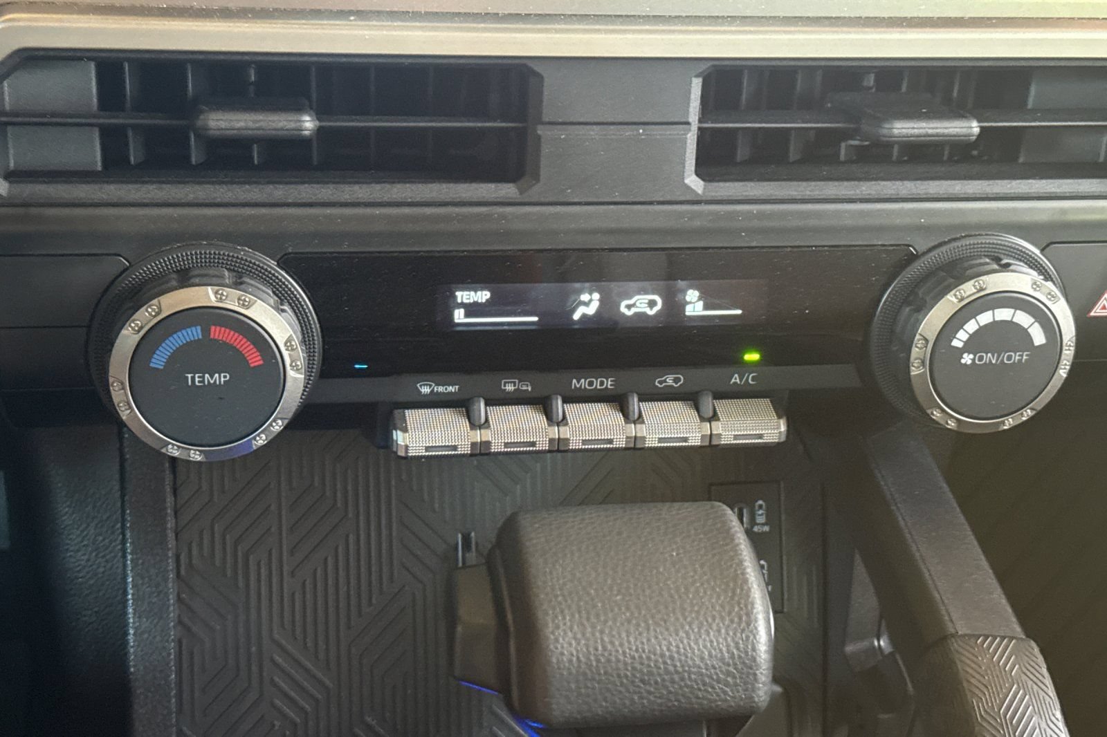 Used 2025 Toyota 4Runner SR5 AWD/4WD image 20