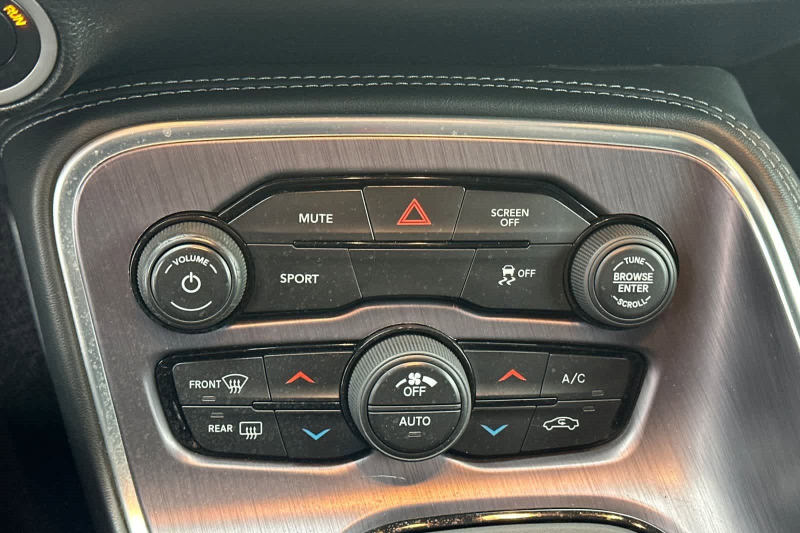 Used 2018 Dodge Challenger SXT image 19