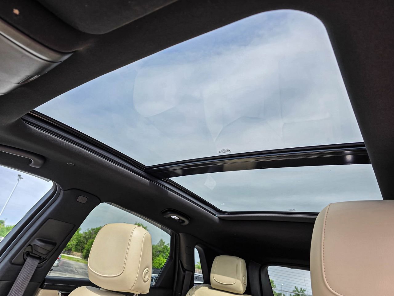 Used 2018 Cadillac XT5 Premium Luxury FWD image 30