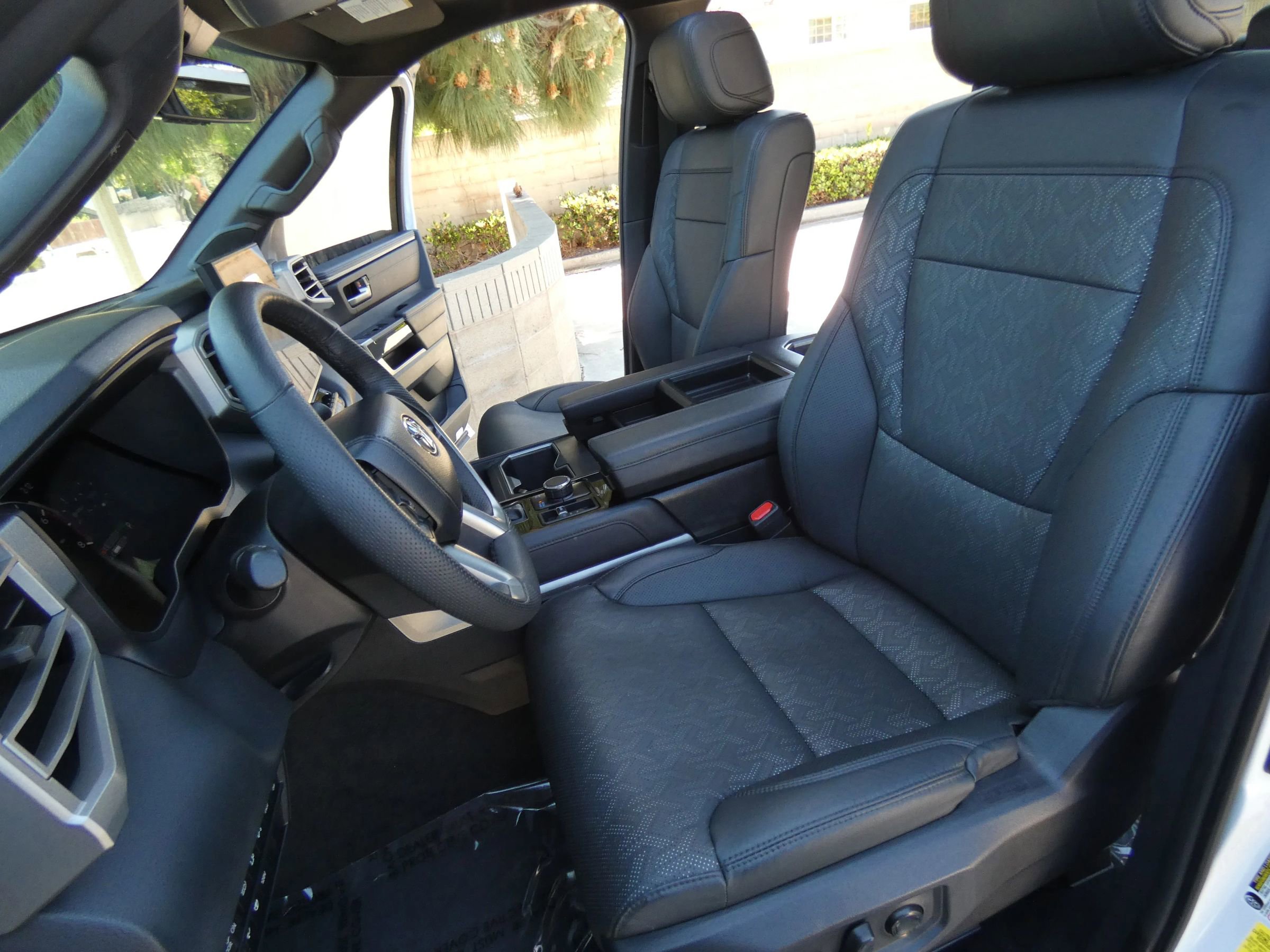 Used 2025 Toyota Tundra Limited image 65