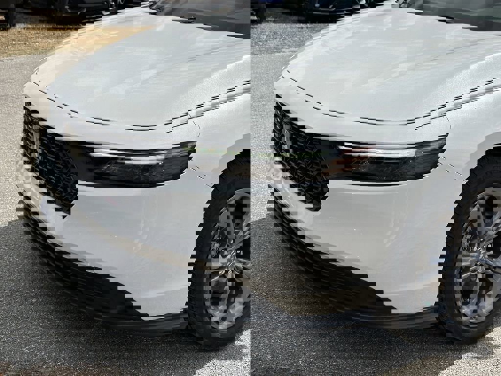 Used 2024 Honda Accord Sport image 10