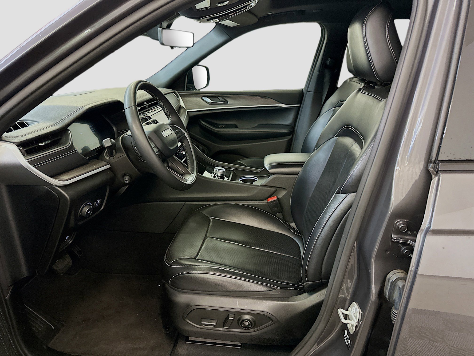 Used 2024 Jeep Grand Cherokee L Limited w/ Luxury Tech Group II image 13