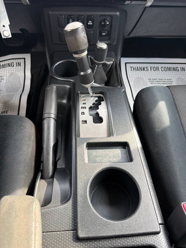 Used 2007 Toyota FJ Cruiser 4WD w/ Upgrade Pkg 2 image 28