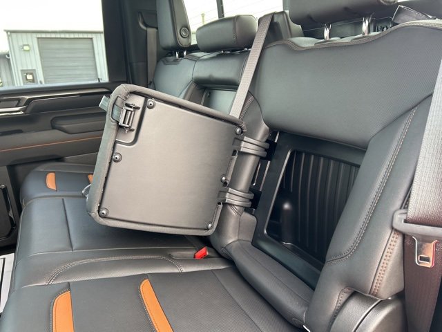 Used 2025 GMC Sierra 2500 AT4 w/ AT4 Premium Plus Package image 19
