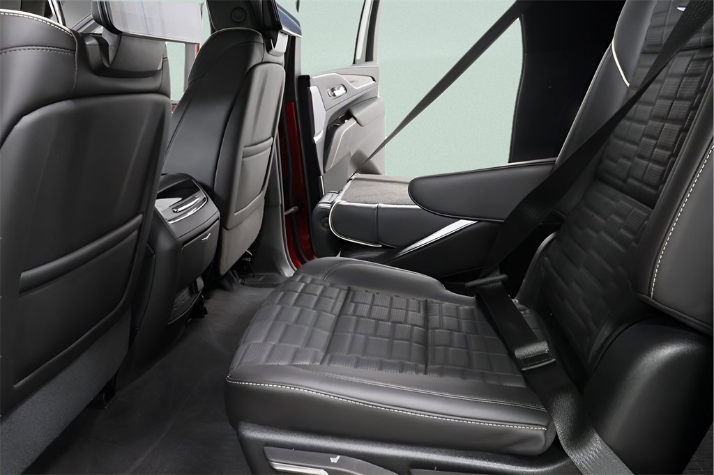 Used 2024 Cadillac Escalade ESV Sport Platinum w/ LPO, ONYX Package image 28