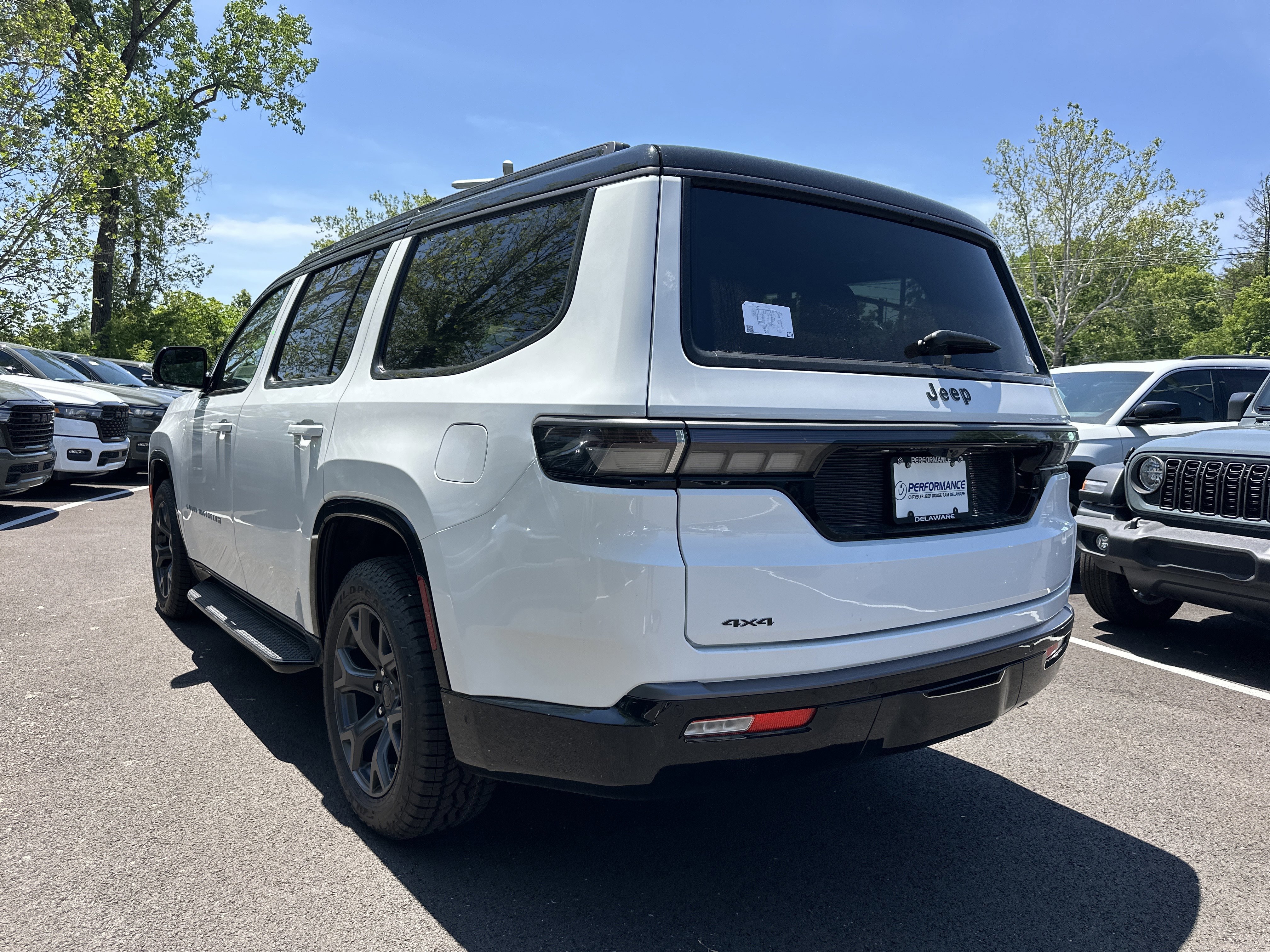 New 2026 Jeep Grand Wagoneer 4WD image 25