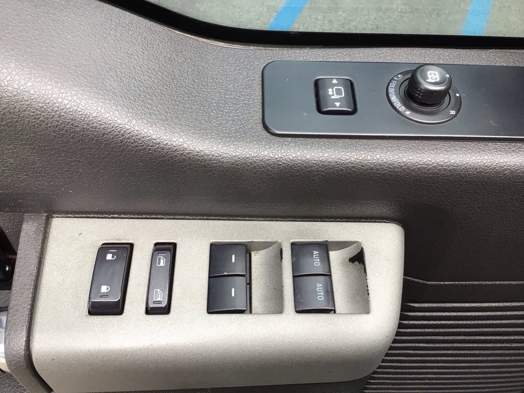 Used 2014 Ford F250 Lariat w/ Chrome Package AWD/4WD image 22
