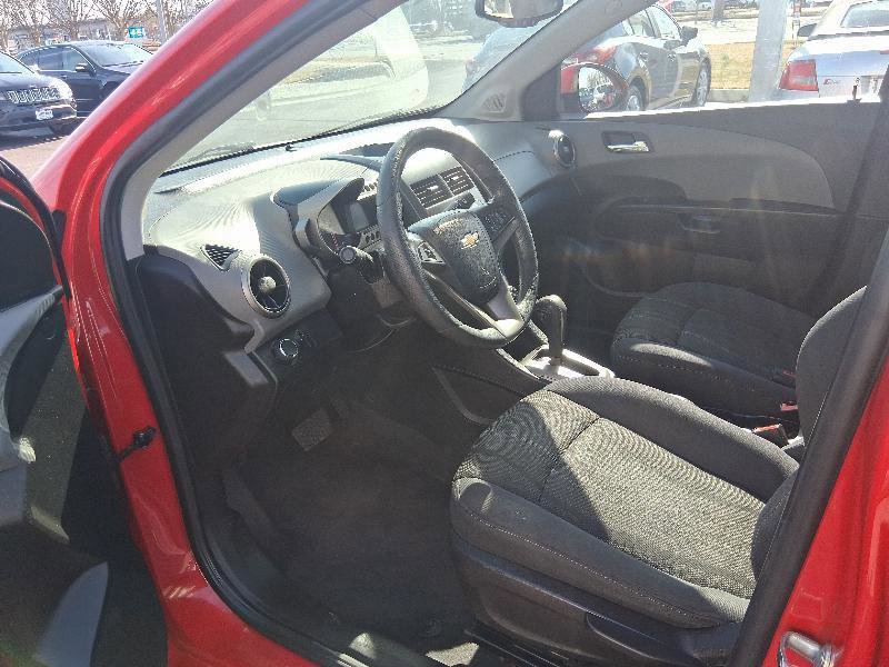 Used 2015 Chevrolet Sonic LT FWD image 11