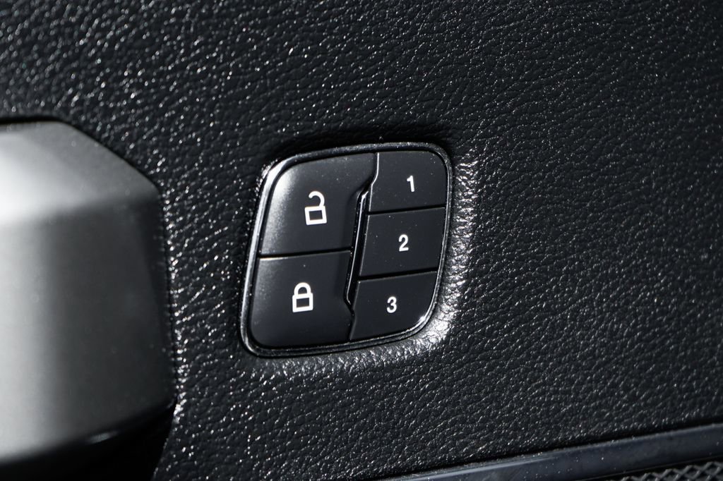 Used 2017 Ford F350 Lariat w/ Lariat Ultimate Package image 17