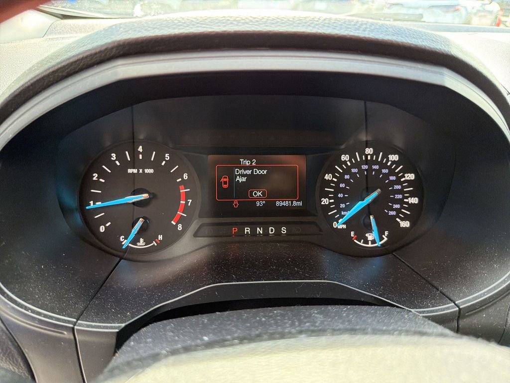 Used 2019 Ford Edge SE image 21