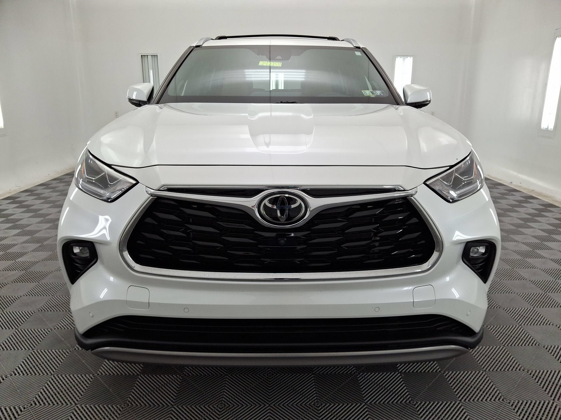Used 2022 Toyota Highlander Platinum AWD/4WD image 29