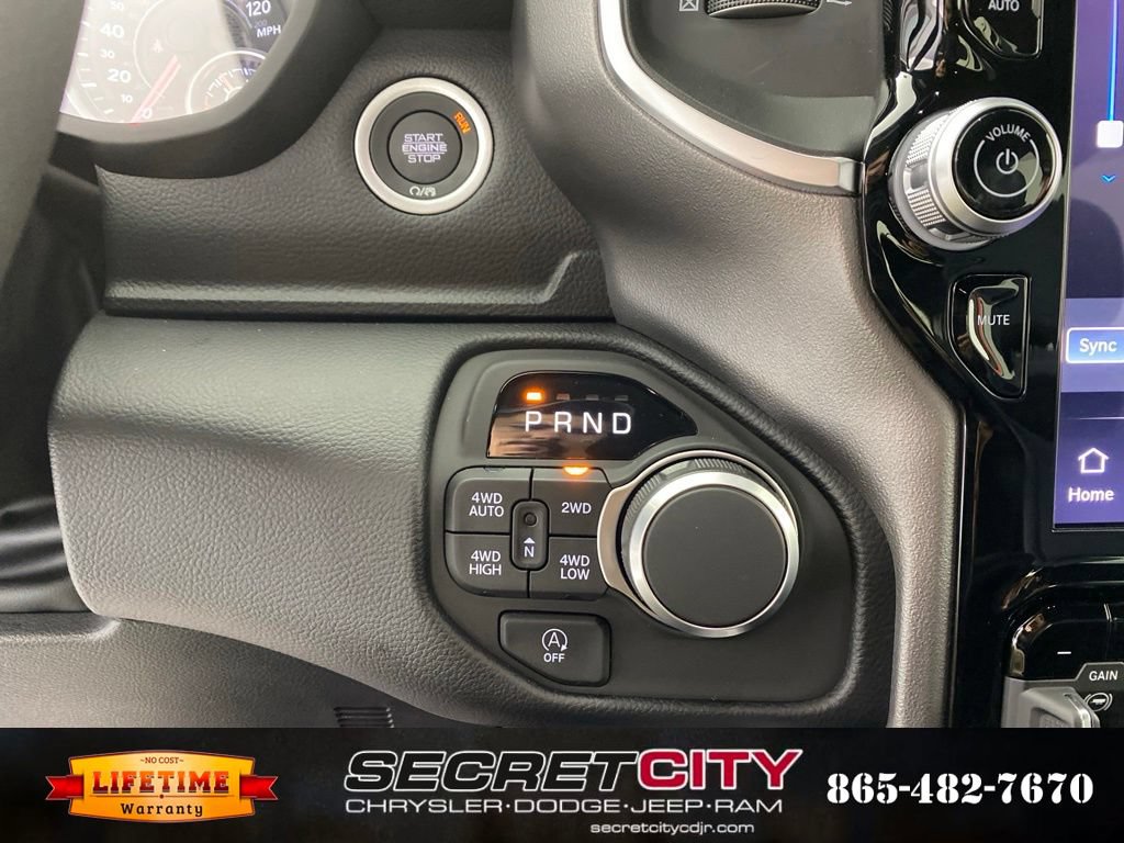 New 2026 RAM 1500 Big Horn AWD/4WD image 17