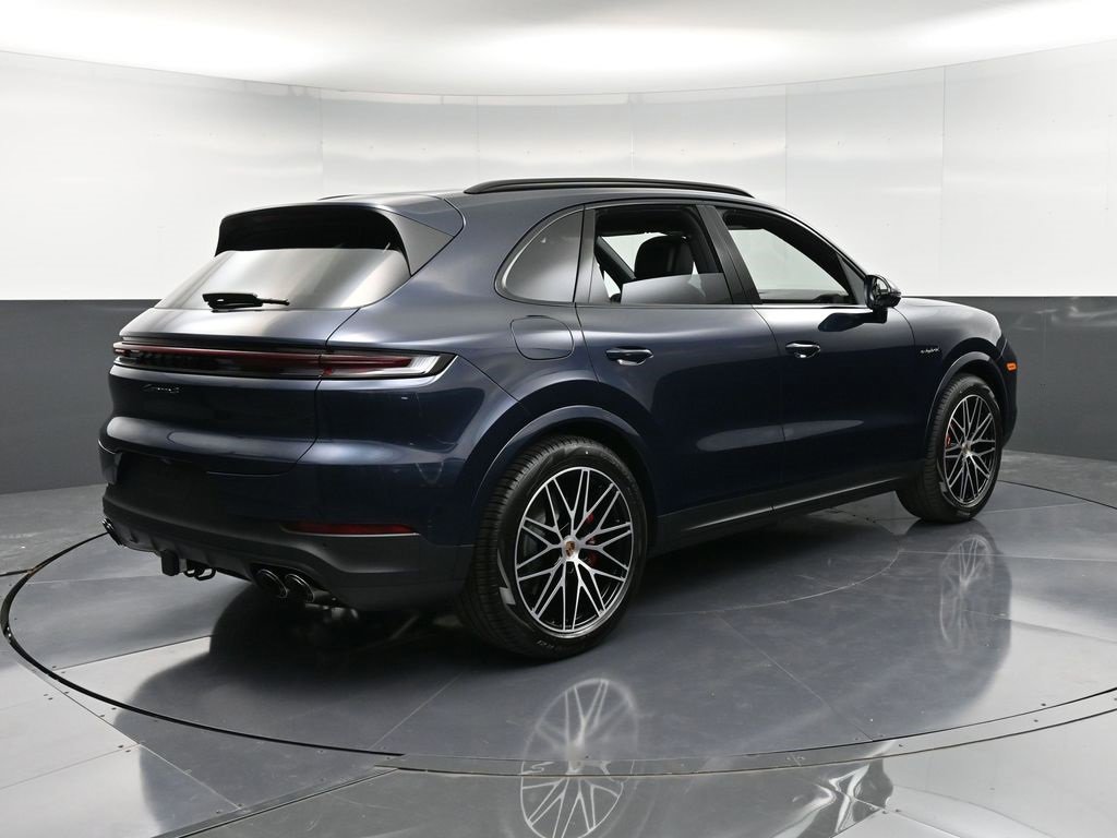 New 2026 Porsche Cayenne S image 8
