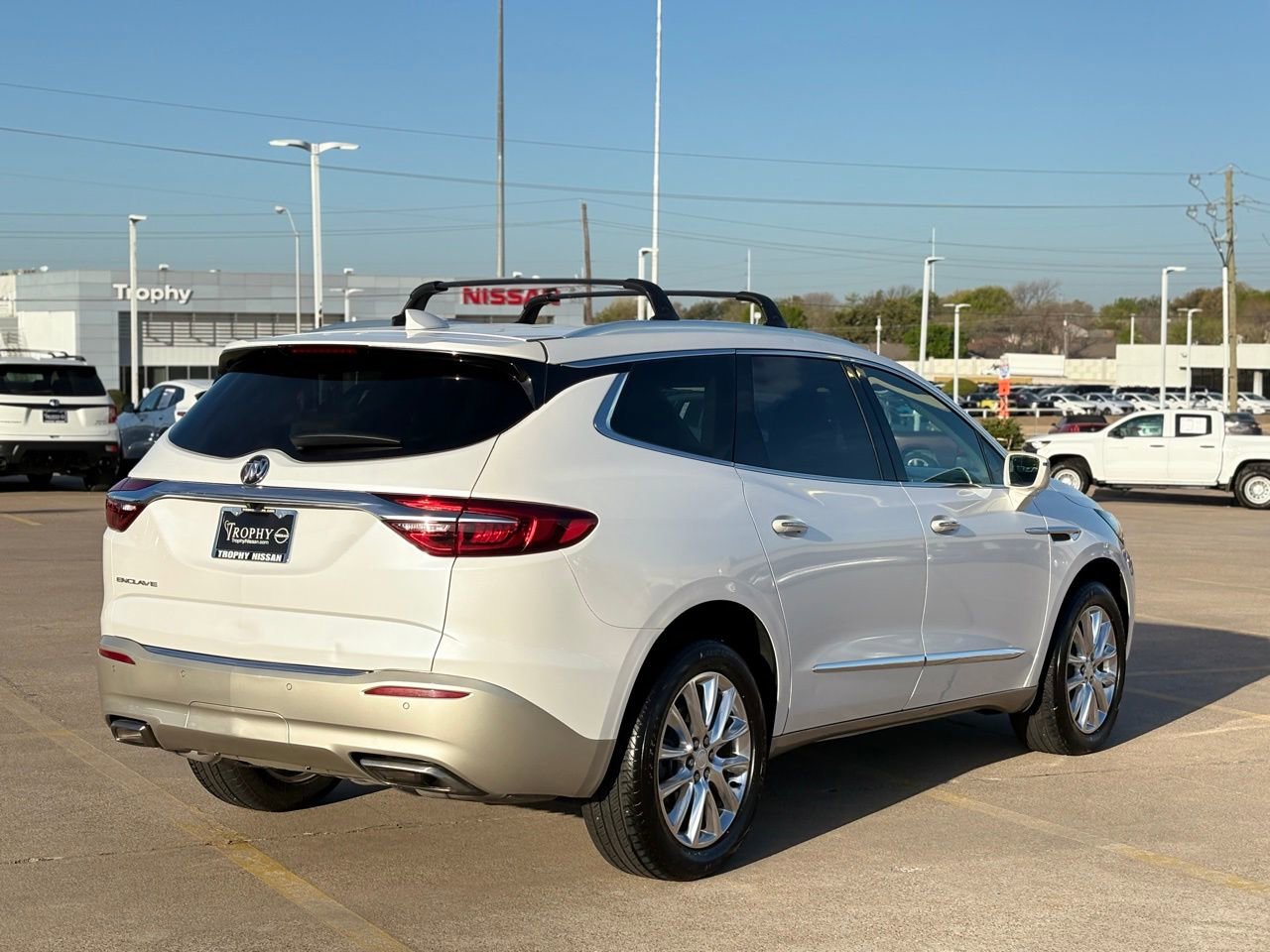Used 2020 Buick Enclave Premium w/ Sun and Sites Package image 9