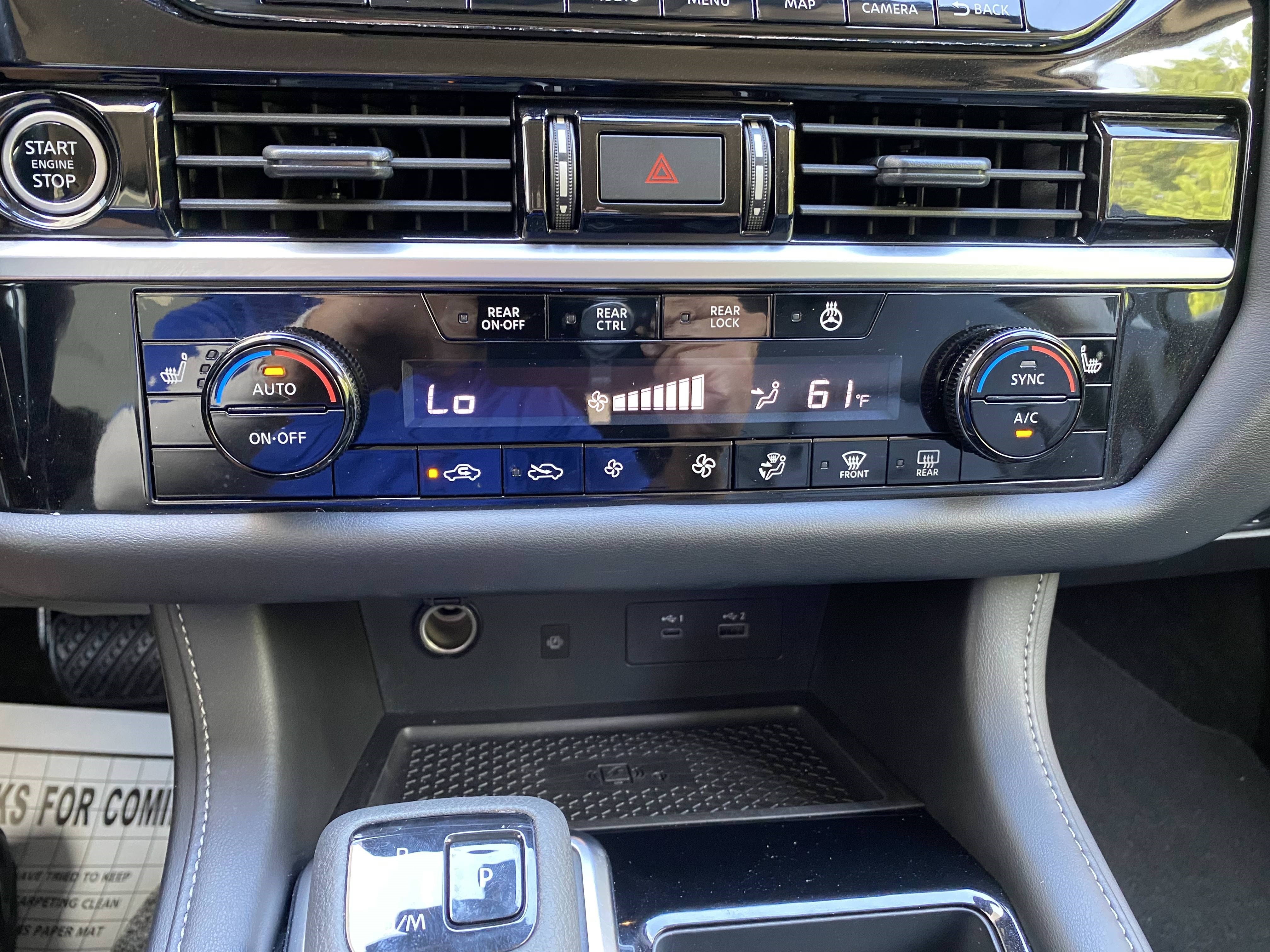 Used 2024 Nissan Pathfinder SL FWD image 27