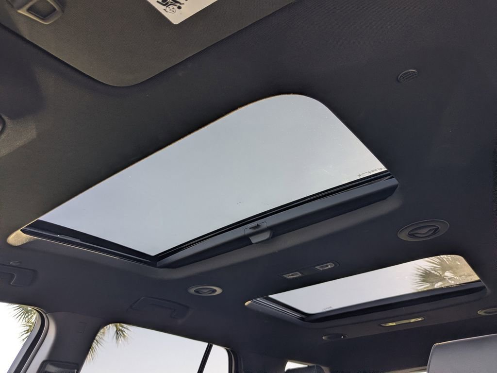 Certified 2023 Chevrolet Traverse RS image 26