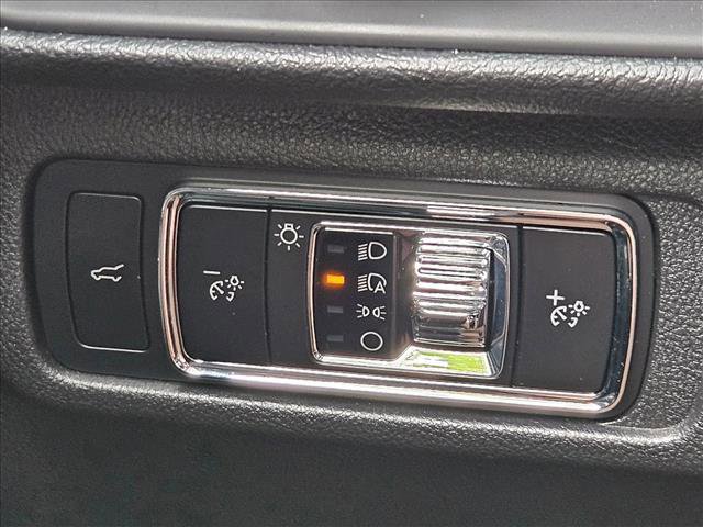 Used 2024 Lincoln Corsair FWD image 11