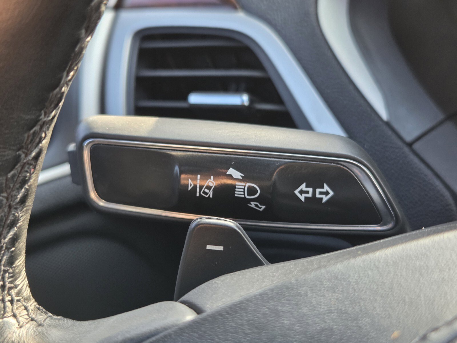 Used 2020 Lincoln MKZ Reserve w/ Elements Package image 30