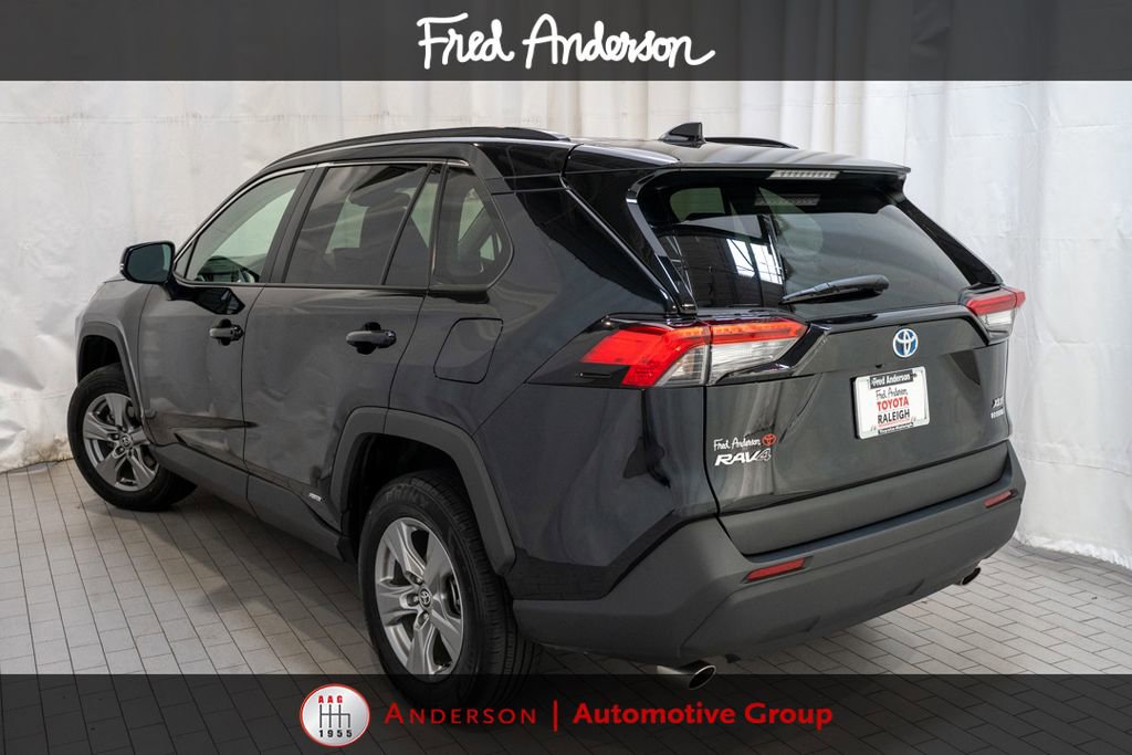 Used 2024 Toyota RAV4 XLE AWD/4WD image 3