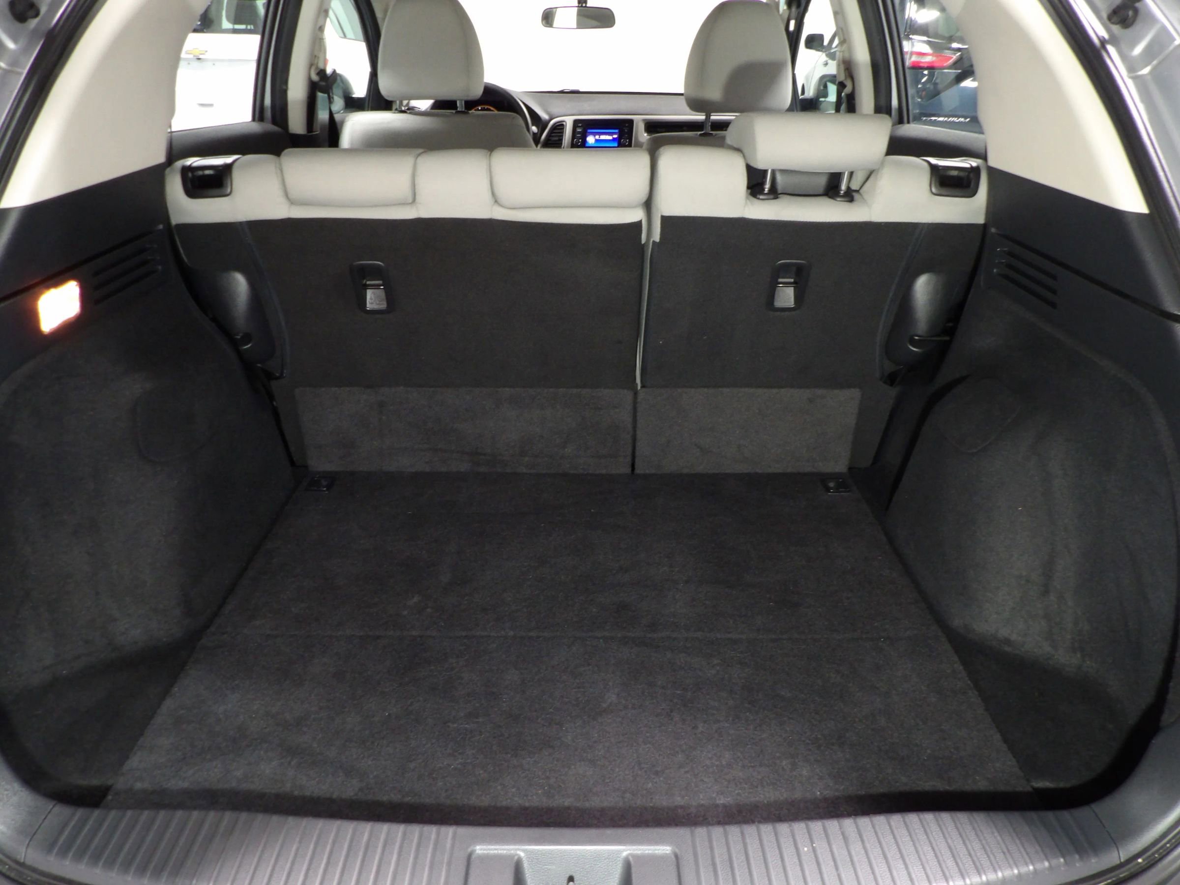 Used 2020 Honda HR-V LX image 6