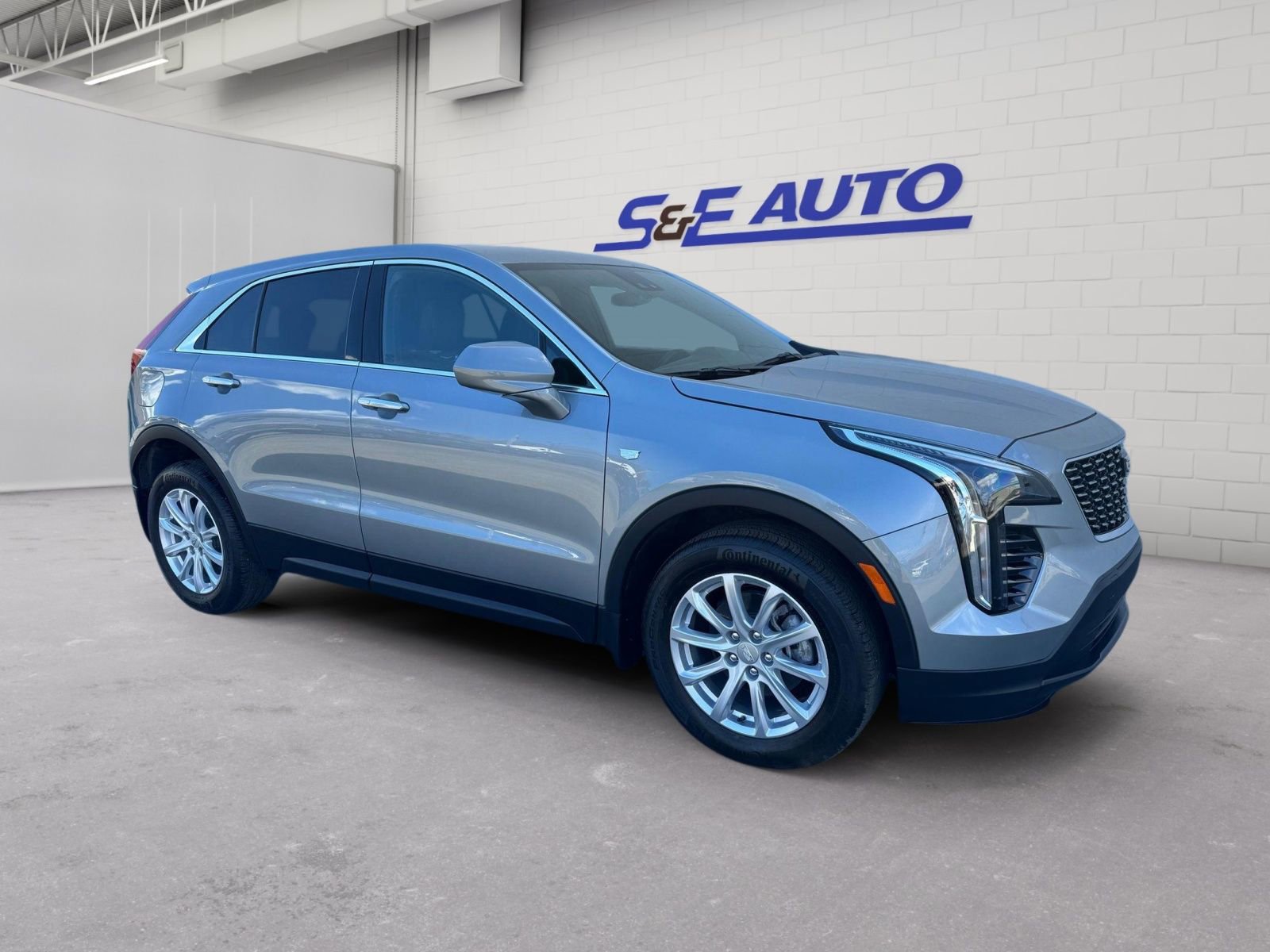 Used 2023 Cadillac XT4 Luxury w/ Driver Awareness Package image 4