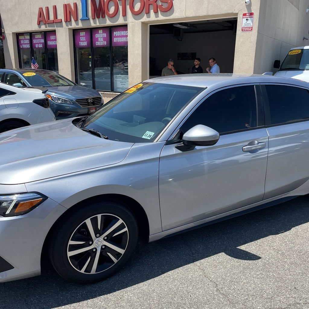 Used 2024 Honda Civic LX image 2