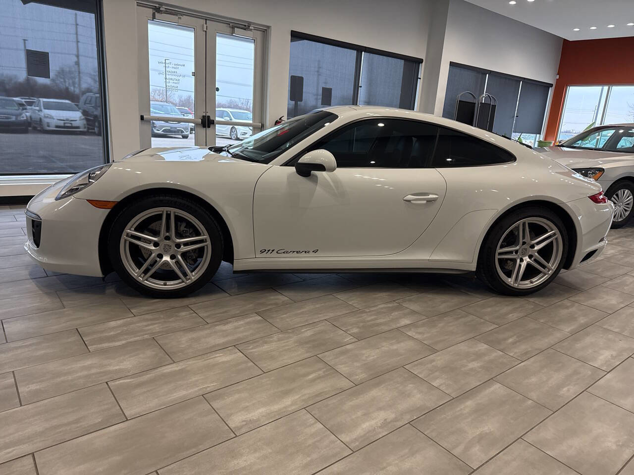 Used 2019 Porsche 911 Carrera 4 w/ Sportdesign Package image 5