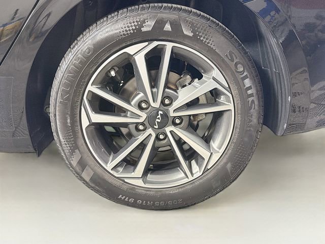Used 2023 Kia Forte LXS w/ LXS Technology Package image 29